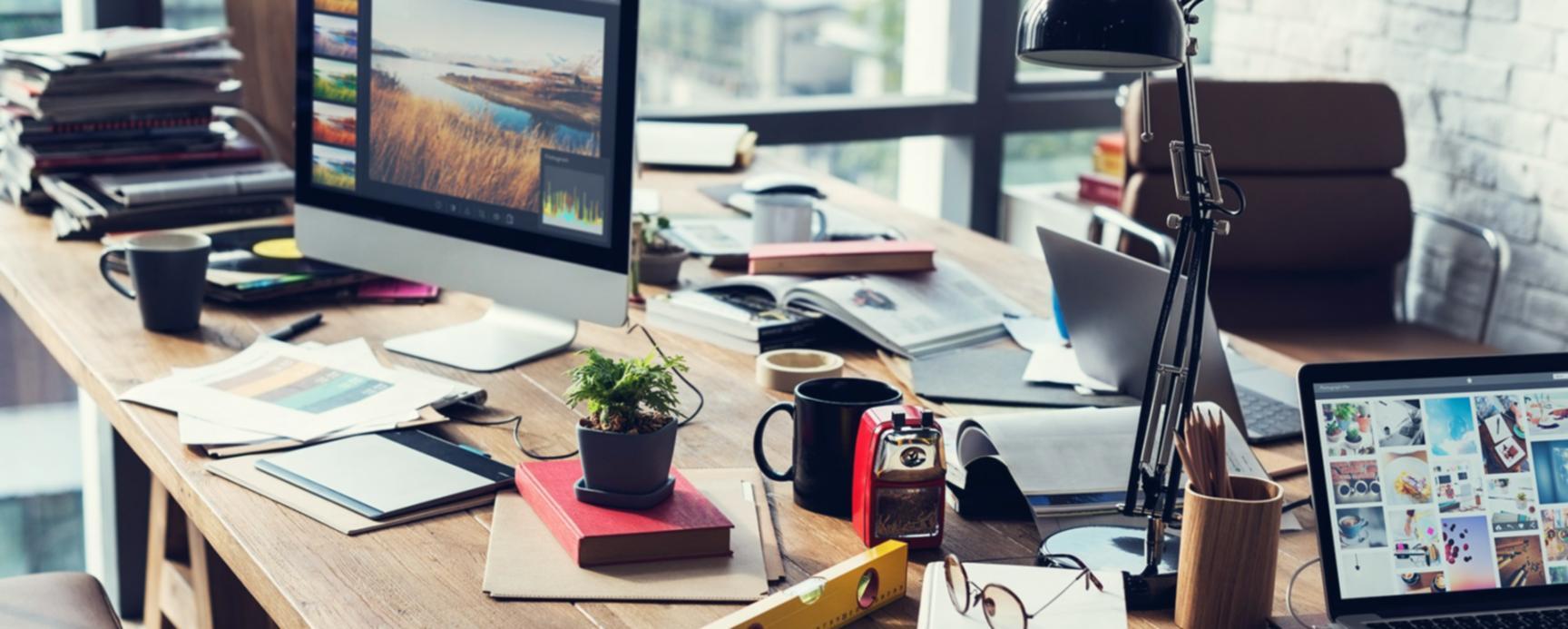 Groupe de personnes participant à une discussion sur les stratégies d'investissement